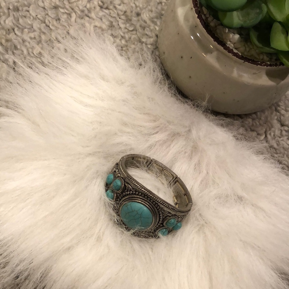 Silver and Turquoise Bracelet - Picture 4 of 8